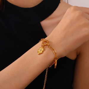 จี้แฟชั่น โลหะผสมสังกะสี รูปทรงปิรามิด ดีไซน์สปอร์ต อุปกรณ์ตกแต่งเครื่องประดับ DIY สไตล์เรโทร สำหรับทุกเพศ - Product Image 4