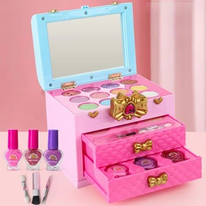 Set <span class=keywords><strong>di</strong></span> cosmetici sicuri Non tossici lavabili per bambini Set <span class=keywords><strong>di</strong></span> ombretti per bambini Set <span class=keywords><strong>di</strong></span> ombretti Set <span class=keywords><strong>di</strong></span> cosmetici per il trucco per ragazze che giocano Box Kit - Product Image 2