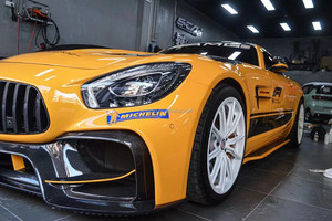 ชุดแต่งกันชนหน้า-หลัง AMG GTS 2015-2021 คาร์บอนไฟเบอร์ครึ่งชิ้น สำหรับ Mercedes Benz AMG GTS ชุดแต่งกันชนหน้า-หลังแบบ Facelift - Product Image 4