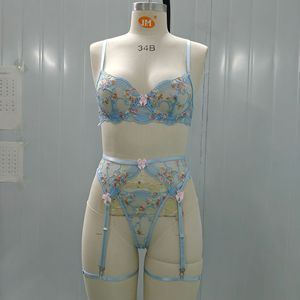 Lingerie Sexy pour Adultes, Lingerie Femme <span class=keywords><strong>Ciel</strong></span> Broderie Florale Dentelle Soutien-Gorge Culotte Porte-Jarretelles - Product Image 6
