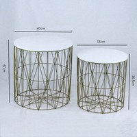 Set de 2 tables basses rondes en métal doré MDF avec fil métallique