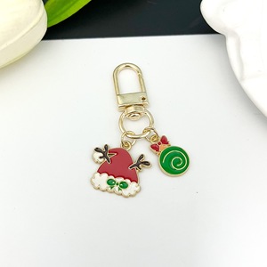 Ensemble de porte-clés émaillés de Noël, breloques mignonnes Père Noël, sapin et flocon de neige avec clip métallique pour décoration de fêtes, vente en gros fabricant - Product Image 6