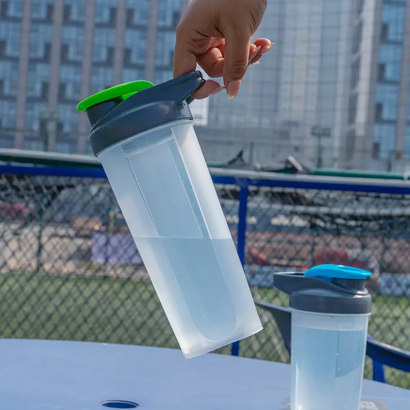 OEM plastik toptan fitness 700ml bpa ücretsiz protein shaker bardaklar