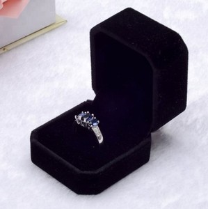 Custom Square Romantic Sweet Luxury Small Velvet Jewelry Engagement Ring Box