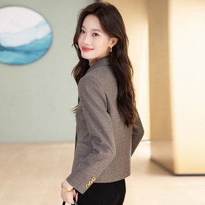 Women's Wool Blazer Gray Solid Color Slim Fit Anti-Wrinkle Suit Jacket For Spring Autumn - Product Image 4