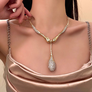 קיימי אופנה <span class=keywords><strong>2026</strong></span> תכשיטי אופנה מתכת רגילה מותאם אישית פלאש קידוח מים טיפת תליון שרשרת יוקרה שרשראות הצהרת ריינסטון יוקרה שרשראות - Product Image 6