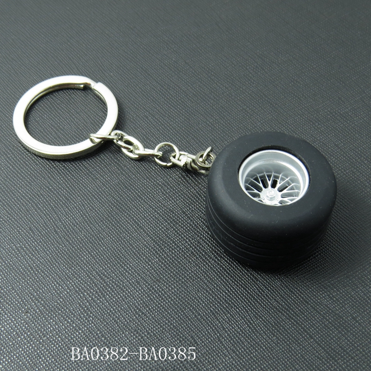 tyre keyring with chain