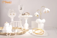 Plateaux et supports de présentation pour bijoux en plâtre Fadeli FDL00095-2 pour une présentation efficace