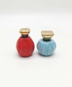 <span class=keywords><strong>Scarpe</strong></span> col tacco alto e la Borsa del raccoglitore A Forma di Ceramica Salt & Pepper Shaker, Bianco - Product Image 4