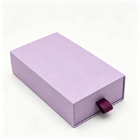 Boîte à tiroir rigide violet lilas avec logo personnalisé imprimé, boîte cadeau en papier coulissante avec ruban et languette de traction pour emballage de bijoux et cosmétiques