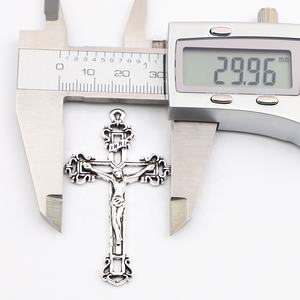 Salib Katolik INRI Yesus Salib 2 Inci, Logam Paduan - Product Image 5