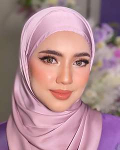 サテンテクスチャしわ光沢のあるサテンパンティープレーンサテンシルクサリーシルクプレーンショールTudung Hijab女性用スカーフ - Product Image 1