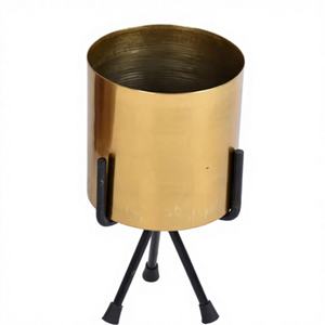 ขาตั้งกระถางต้นไม้เหล็กชุบทองขายส่ง |   กระถางตกแต่งบ้านและสวนสไตล์ฟาร์มเฮาส์ โลโก้สั่งทำได้ เป็นมิตรกับสิ่งแวดล้อม ทนทาน น้ำหนักเบา - Product Image 1