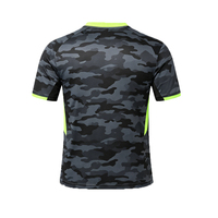 Ensemble maillot et short de football en tissu mesh 100% polyester OEM, design personnalisé unisexe, séchage rapide, manches courtes.