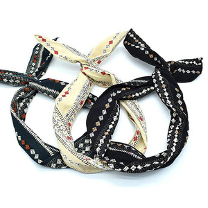 Vente en gros de bandeaux pour oreilles de <span class=keywords><strong>lapin</strong></span> avec tissu imprimé à rayures en fil de fer croisé en 57 couleurs - Product Image 2