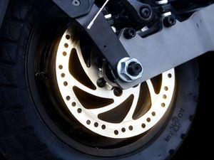 Patinete Eléctrico VIPCOO VS2 PRO con Motor Dual, Rueda de 10 Pulgadas, Batería de 48V 18.2Ah, Velocidad Máxima de 19.9 MPH - Product Image 5