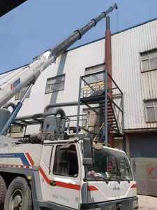 Zoomlion 220T เครนเคลื่อนที่ทุกภูมิประเทศที่ใช้ QAY220กับกระปุกเกียร์เป็นส่วนประกอบหลัก - Product Image 2