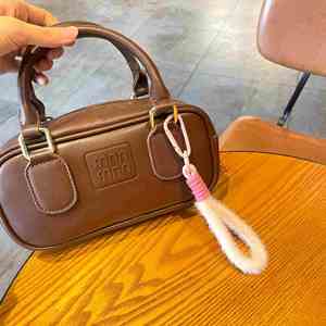 Correa de Muñeca de Nylon con Pompones de Peluche, Duradera y a la Moda, para Teléfono Móvil y Llavero - Product Image 6