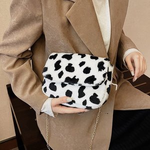 Borsa a tracolla <span class=keywords><strong>con</strong></span> stampa leopardata moda donna borsa in peluche soffice borsa a tracolla <span class=keywords><strong>con</strong></span> stampa mucca <span class=keywords><strong>pelliccia</strong></span> sintetica <span class=keywords><strong>con</strong></span> tracolla a catena - Product Image 5
