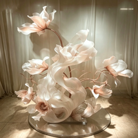 Centre de table en fleur de lotus en organza de soie fait main sur mesure pour mariage, Saint-Valentin, événements, accessoires, installation artistique