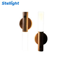 Lampe murale d'escalier intérieure intelligente sans fil magnétique PIR inductive blanche moderne, rechargeable par USB, à LED, pour usage résidentiel