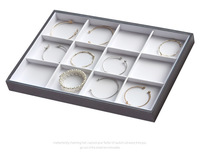 Présentoir à bijoux pour bracelets, bagues, colliers, boucles d'oreilles et clous d'oreilles, avec plateau, support et boîte d'emballage Qimei JH602