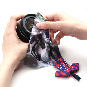 Charmant chiffon de nettoyage en microfibre pour lunettes avec pochette à fond ouvert - Product Image 4