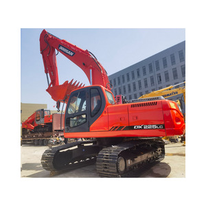 รถขุดตีนตะขาบ Doosan DX225LC ขนาด 22 ตัน พร้อมบุ้งกี๋ไฮดรอลิกขนาด 0.8 ลูกบาศก์เมตร และชิ้นส่วนสำคัญของเครื่องยนต์ - Product Image 1