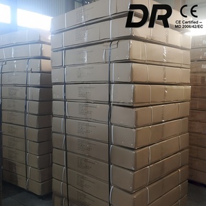 Piattaforma di Lavoro con Gabbia di Sicurezza per Carrelli Elevatori, Cesto Aereo Certificato CE con Pavimento Antiscivolo e Porta con Chiusura Interna - Product Image 3