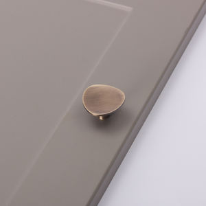 Qiansi laiton armoire <span class=keywords><strong>porte</strong></span> meubles placard poignée boutons Triangle Cooper bouton boutons tirer pour cuisine chambre commode Villa maison - Product Image 5