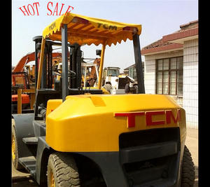 Chariot élévateur TCM FD80 d'occasion, faible heures de travail, en solde - Product Image 4