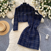 Ensemble deux pièces pour femme, veste courte élégante en tweed à carreaux avec boutons métalliques, robe sans manches cintrée pour l'automne