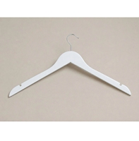 Wholesale Durable White Timber Clothes Hanger Precise Shoulder Cut Notches For Fashion Boutique Apparel Store