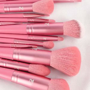 Ensemble de 34 outils de maquillage et de beauté, grand kit combiné avec outils pour le lavage du visage et des cheveux, emballage en sac OPP - Product Image 4