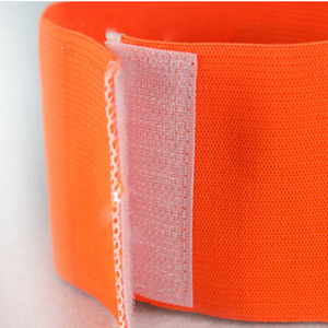 Spot Color Capitán Pulsera Juego de fútbol Pulsera de entrenamiento Niños <span class=keywords><strong>Brazalete</strong></span> elástico C Wordmark Se puede imprimir Logo - Product Image 2