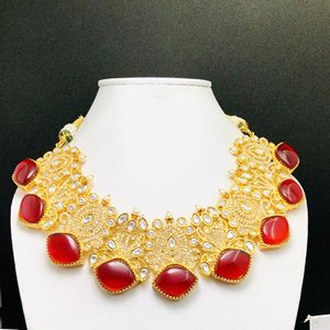 Ensemble de colliers ras du cou faits à la main en plaqué or pour femmes bijoux de mode en vrac avec chaînes de perles et colliers de perles personnalisables - Product Image 5