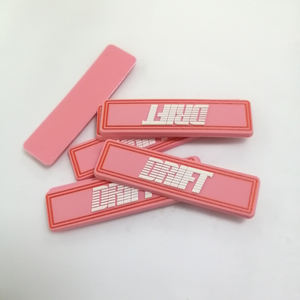 Etichetta 3D in <span class=keywords><strong>PVC</strong></span>/silicone con logo in rilievo, patch in gomma <span class=keywords><strong>PVC</strong></span> per abbigliamento/borse - Product Image 1