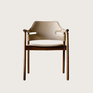Fauteuil de salle à manger de style moderne avec cadre en bois de chêne et siège en cuir couleur noyer artificiel, idéal pour la maison, le bureau ou l'appartement, marque TR - Product Image 3
