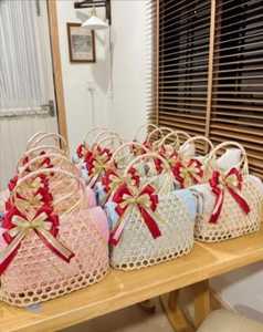 ตะกร้าไม้ไผ่สานด้วยมือ กระเป๋าใบปาล์มไทยแบบดั้งเดิม แพคเกจของขวัญ กระเป๋าทำมือจากธรรมชาติ ของตกแต่ง เป็นมิตรกับสิ่งแวดล้อม - Product Image 4