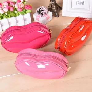 Tas Kosmetik Berbentuk Bibir PVC Bening Merah Portabel Populer 2022 untuk Kopling Luar.