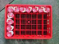 Joindre une plaque promotionnelle transport, caisses de lait en plastique ventilées pliables cages de stockage boîtes de cage pour légumes