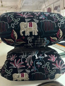 Tissu de velours luxueux Offre Spéciale pour Sarees Lehengas et vêtements ethniques-prix d'utilisation de mariage de style Dobby tricoté - Product Image 2