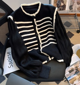 High-quality Women'<strong>s</strong> <strong>Sweater</strong> Knitted Cardigan 2023 Spring New Stitching Retro Loose Long-sleeved <strong>Sweater</strong> Top - Product Image 3