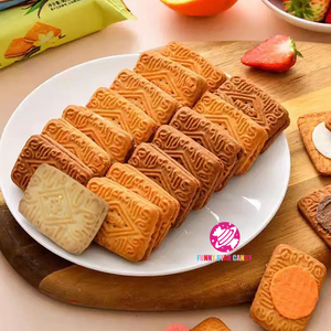 Trung Quốc Snack 100g bánh sandwich Cookie tùy chỉnh số lượng lớn hình vuông Ngọt Ngào Hương vị trái cây Berry Kem Cracker sô cô la bơ bánh quy - Product Image 3