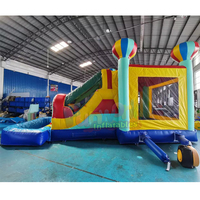 Château gonflable aquatique à double piste avec toboggan, capacité de 500 kg, design portable pour enfants, idéal pour les fêtes commerciales