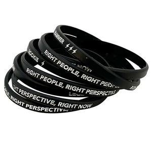 Yeni şık toplu ucuz silikon kauçuk bilekliği toptan özel ince silikon bileklik - Product Image 3