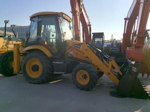 Chargeuse-pelleteuse JCB 3CX 4x4 d'occasion, d'origine britannique, 9 tonnes, modèle 2023, polyvalente, tracteur à roues, excavatrice, chargeuse-compacteuse, pour usage municipal - Product Image 1