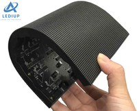 LEDIUP Hd P2.5 P4 papan tampilan dalam dan luar ruangan Panel tampilan Video lengkung 3d layar Led fleksibel iklan