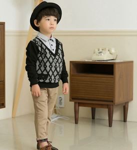 เสื้อยืดแขนยาวเด็กผู้ชายแบบใหม่ แต่งระบาย คอปก ขายส่ง - Product Image 2