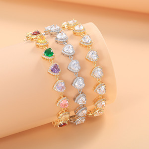 Bracelet en zircon coloré en forme de cœur pour femmes, bijoux cadeau, serti de pierres, en alliage de cuivre, accessoire de mode - Product Image 2